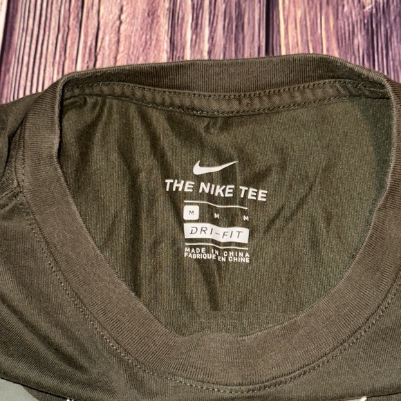Nike Dri-Fit Camo Graphic tee - Picture 3 of 4